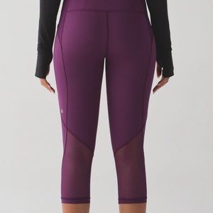 🍊 2/$40 Lululemon Free Runner crop